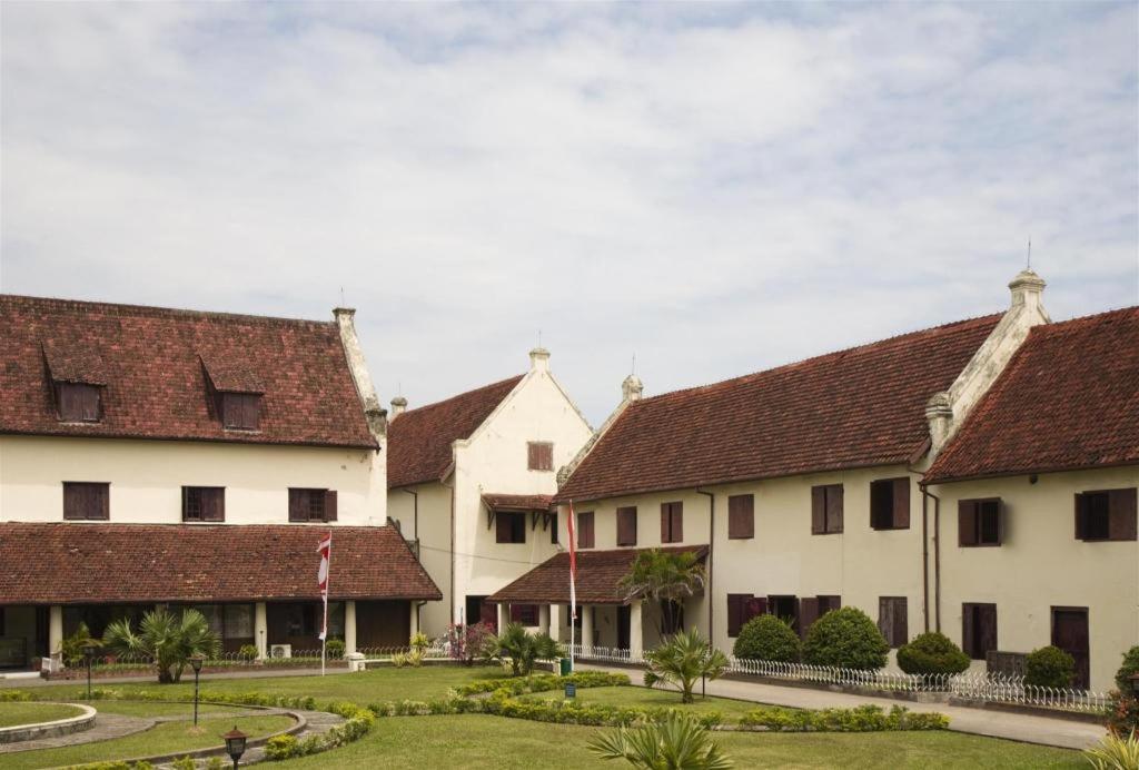 The Rinra Hotel Makassar Eksteriør billede