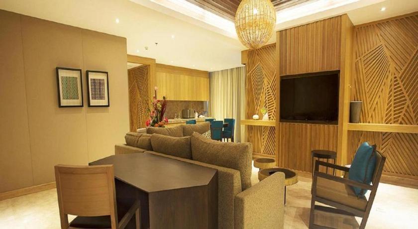 The Rinra Hotel Makassar Eksteriør billede