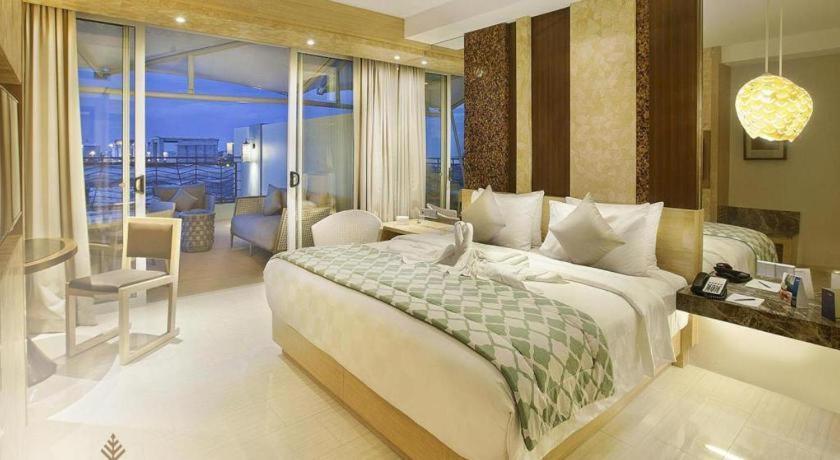 The Rinra Hotel Makassar Eksteriør billede