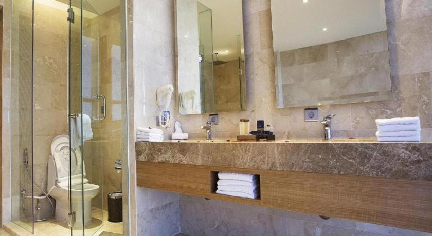 The Rinra Hotel Makassar Eksteriør billede