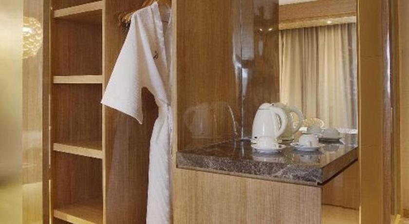 The Rinra Hotel Makassar Eksteriør billede