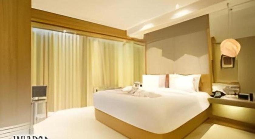 The Rinra Hotel Makassar Eksteriør billede