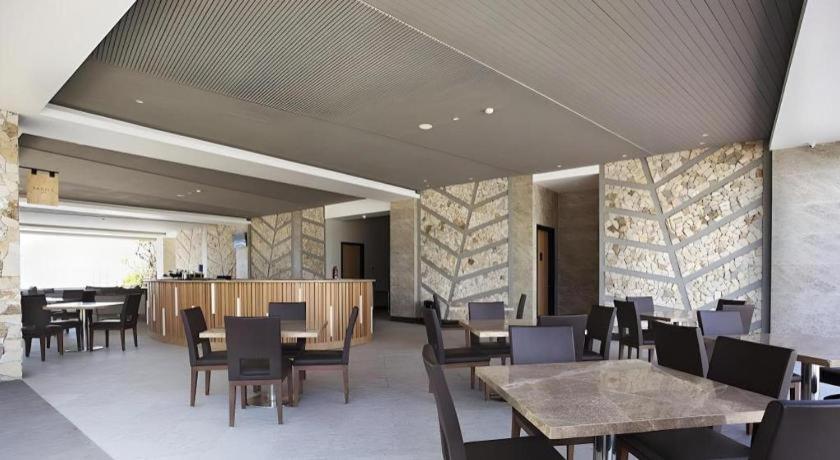 The Rinra Hotel Makassar Eksteriør billede