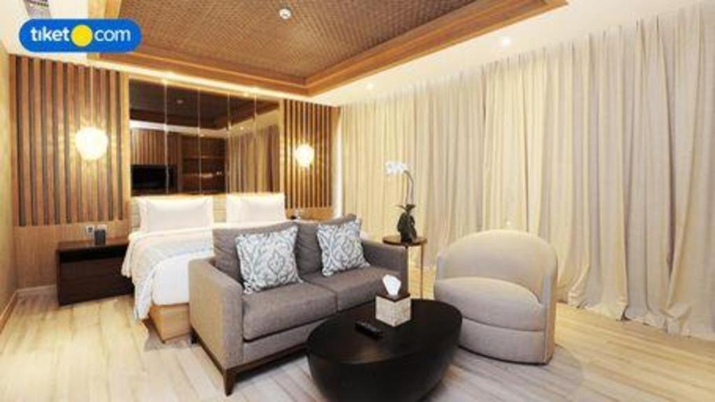 The Rinra Hotel Makassar Eksteriør billede
