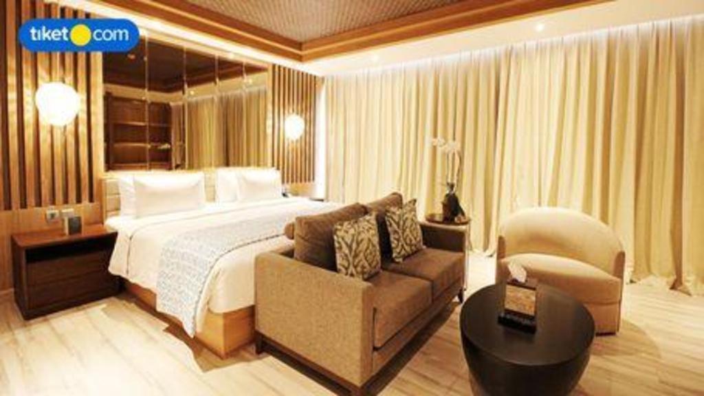 The Rinra Hotel Makassar Eksteriør billede